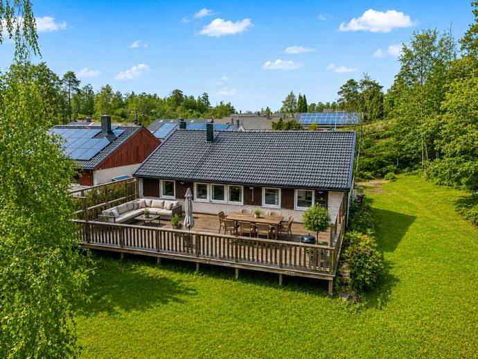 6 rok · 107 m² · Örnsätrabacken 170