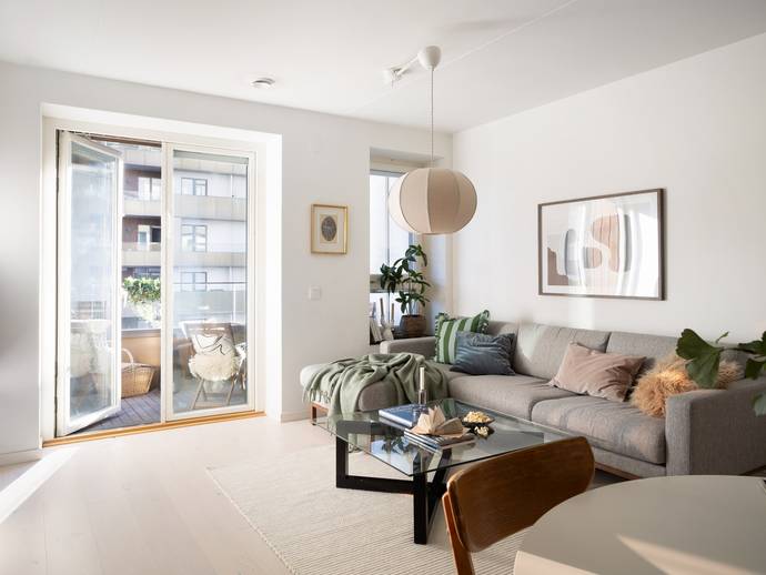 2 rok · 53,5 m² · Warfvinges väg 18