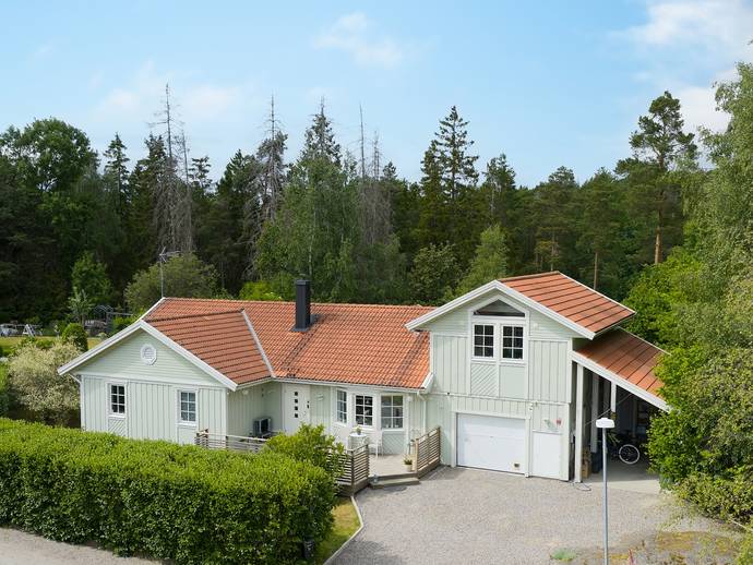 6 rok · 155 m² · Rönnebodavägen 37