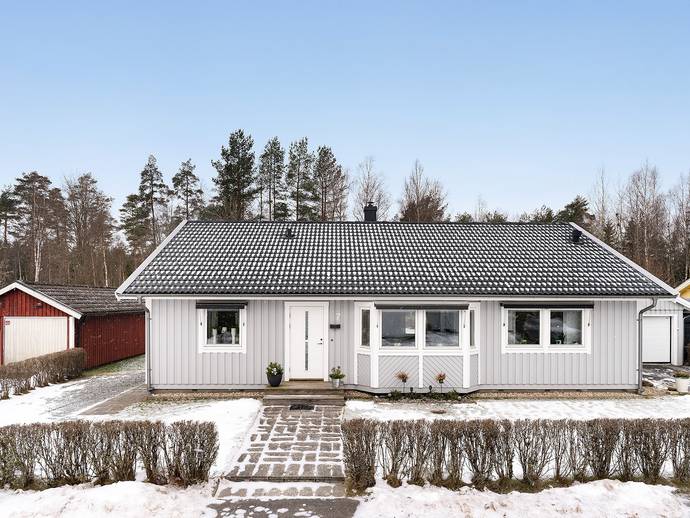 5 rok · 120 m² · Ryttarns väg 7