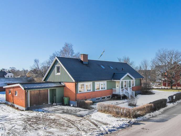 7 rok · 175 m² · Gamla Bruksgatan 8