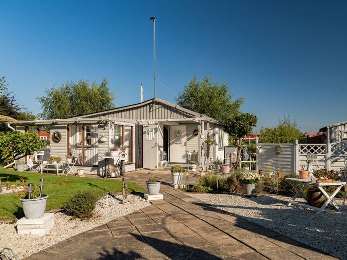 2 rok · 50 m² · Kopparhögarnas koloniområde gång H, stuga nr 2