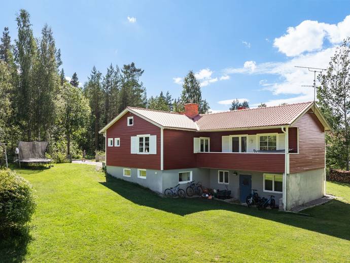 6 rok · 128 m² · Loksvedvägen 8