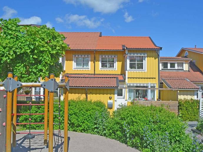 4 rok · 103 m² · Sandholmsvägen 11