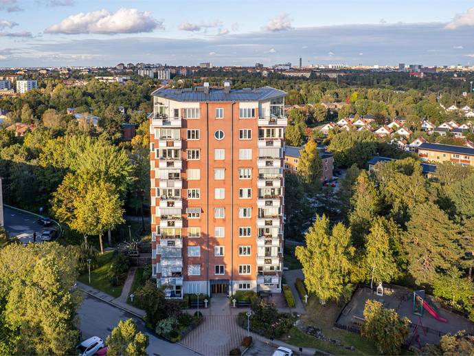 3 rok · 84 m² · Elin Wägners gata 10