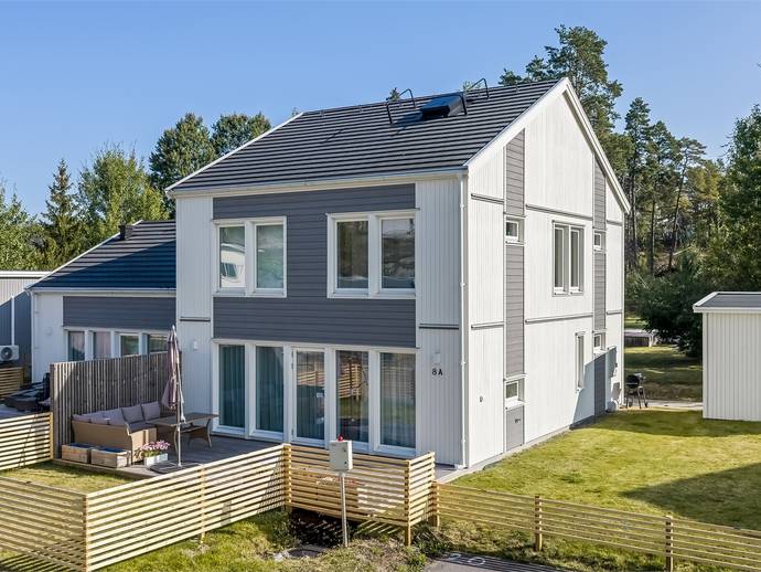 6 rok · 130 m² · Djupdalsvägen 8a