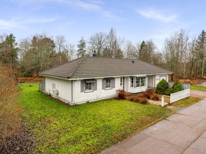 4 rok · 127 m² · Edvalla Ljungvägen 3