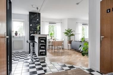 1 rok · 42,6 m² · Skarbogatan 10