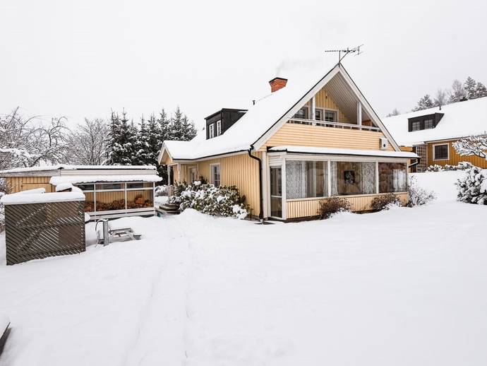 6 rok · 140 m² · Dikarbacksvägen 7A