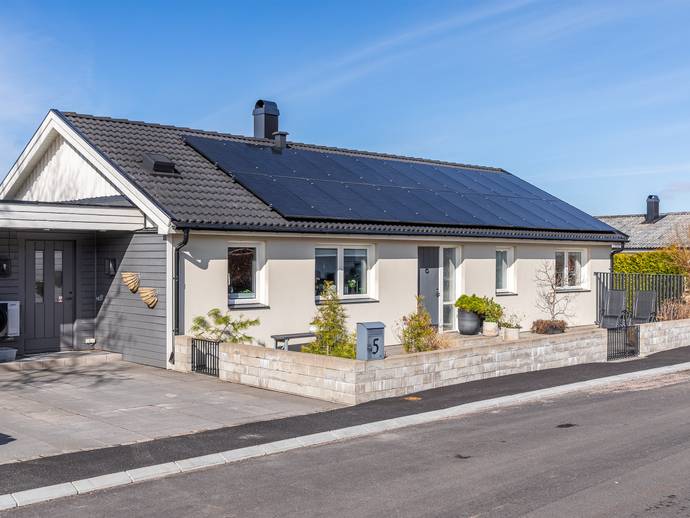4 rok · 142 m² · Åkervägen 5