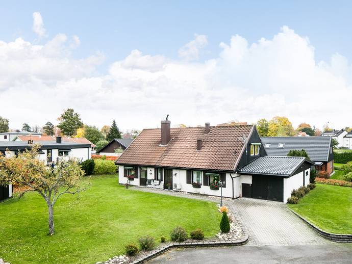 6 rok · 173 m² · Almvägen 4