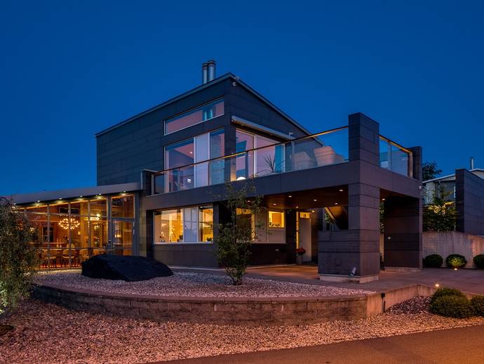 6 rok · 180 m² · Stavstigen 2