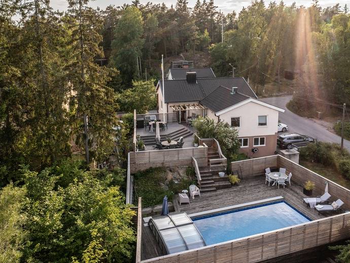 7 rok · 214 m² · Egnahemsvägen 18