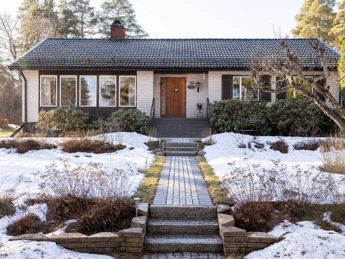 4 rok · 120 m² · Film kyrkby 115