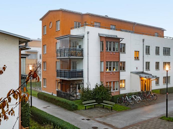 2 rok · 64,5 m² · Kung Magnus Väg 40