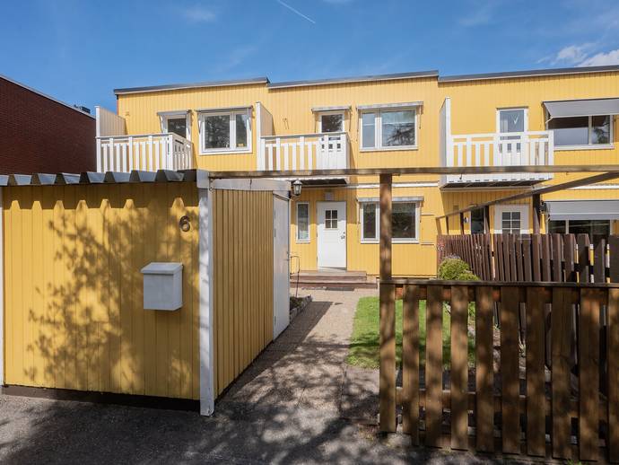 4 rok · 105 m² · Broängsbacken 6