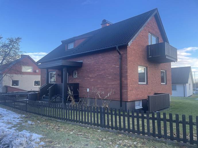 6 rok · 122 m² · Ängsvägen 14