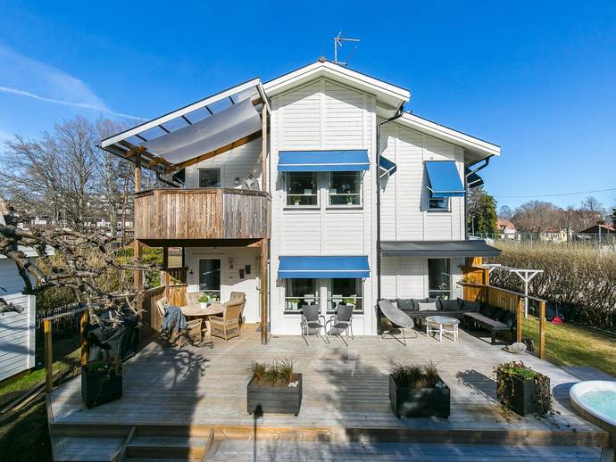 6 rok · 150 m² · Jakobslundsvägen 7