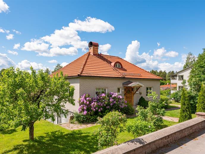 6 rok · 142 m² · Korsnäsvägen 104