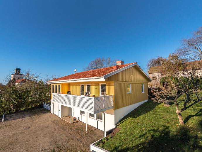 5 rok · 161 m² · Marielundsvägen 1