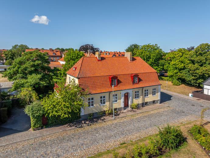 10 rok · 340 m² · Ehrenflyktsgatan 7
