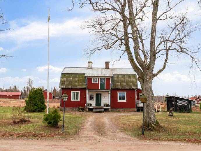 6 rok · 161 m² · Källsbo 520