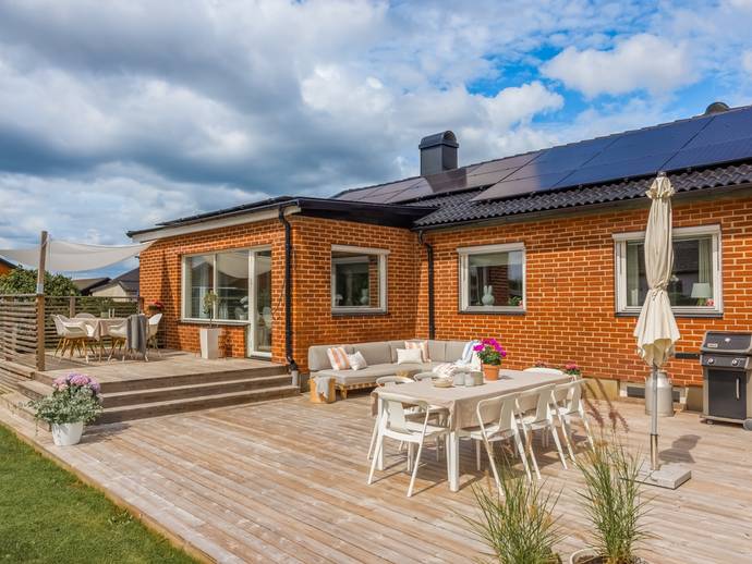 5 rok · 105 m² · Lokes väg 13