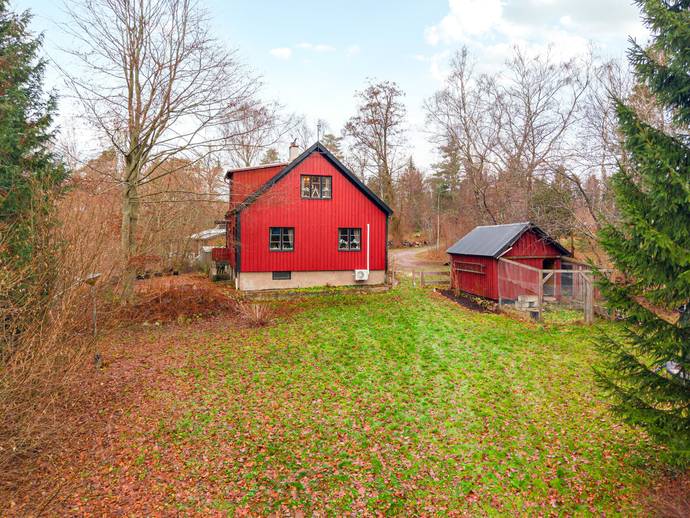 6 rok · 108 m² · Björkhällsvägen 8