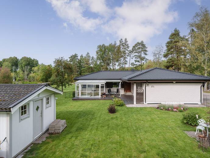 5 rok · 121 m² · Upplanda 171