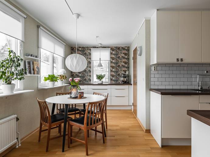 6 rok · 160 m² · Kvartsvägen 9