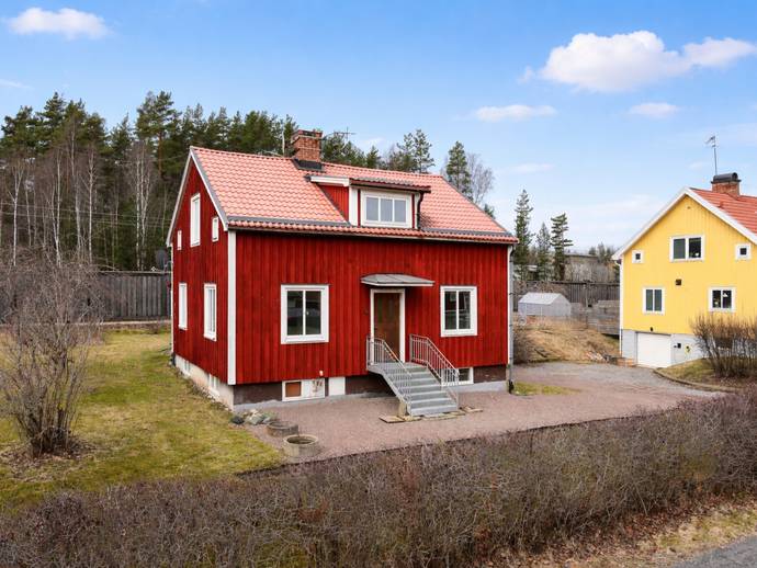 5 rok · 106 m² · Rödfärgsvägen 3