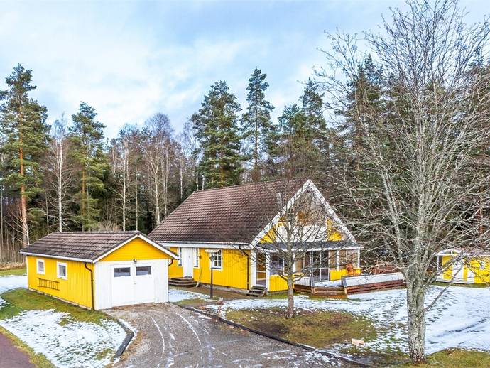 117 m² · Hagmans väg 12