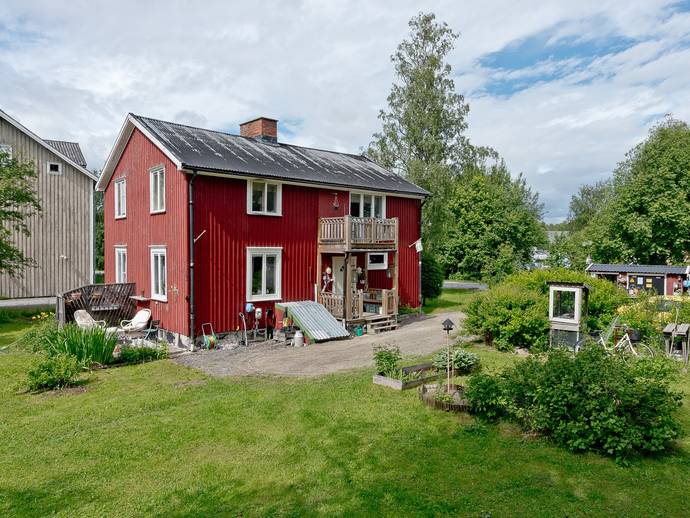 6 rok · 150 m² · Fällforsvägen 40
