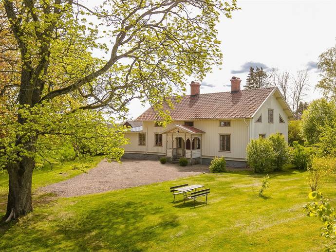 7 rok · 163 m² · Kvarnbacksvägen 3