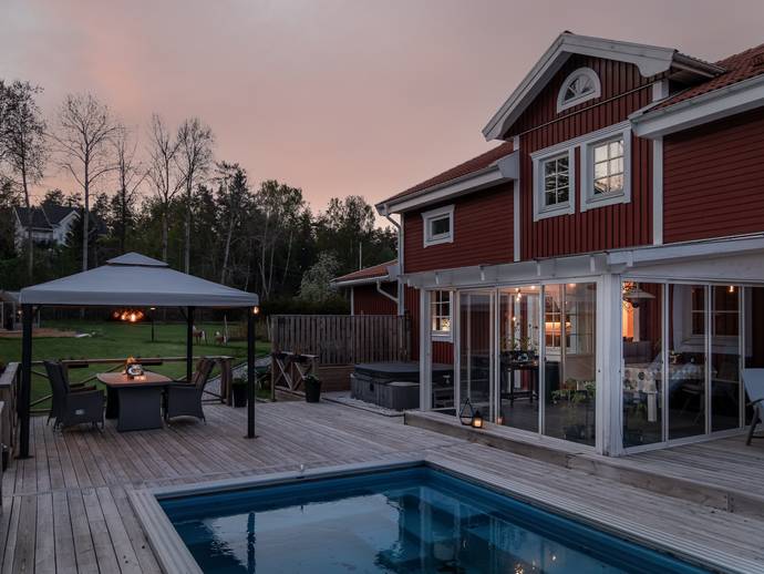 6 rok · 193 m² · Gamla vägen 68B