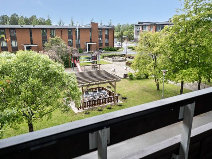 3 rok · 84 m² · Reveljgränd 15