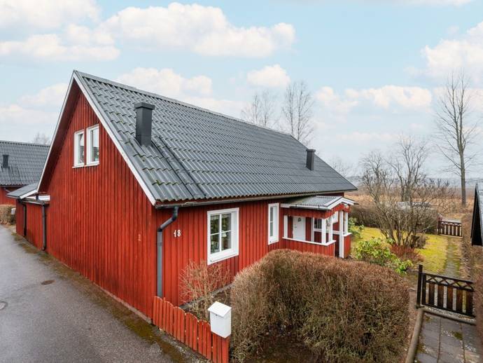 6 rok · 146 m² · Longbergsvägen 18