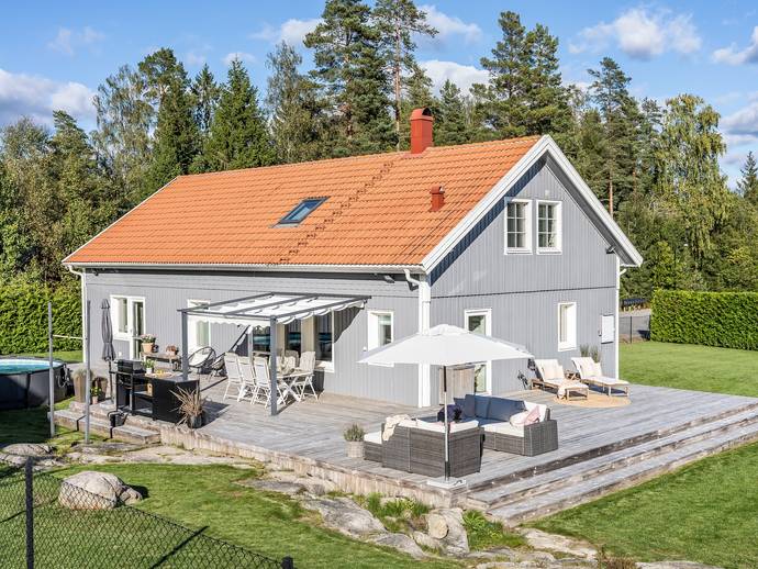 7 rok · 193 m² · Valstavägen 8
