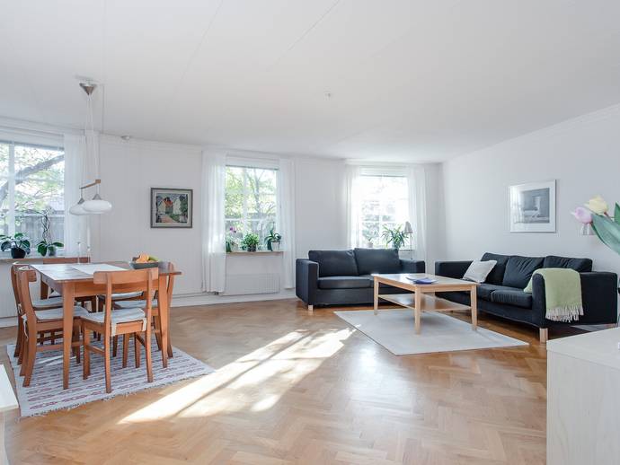 2 rok · 76,5 m² · Hagagatan 8 D