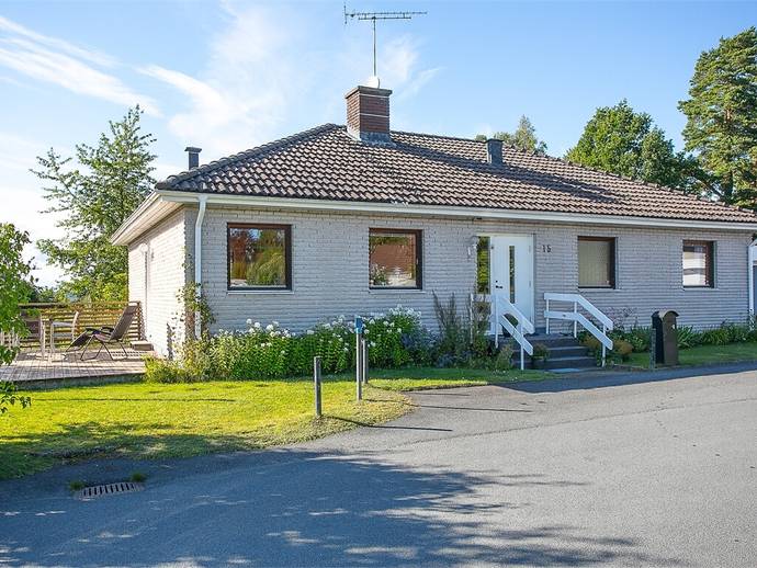 7 rok · 200 m² · Krönsvängen 15