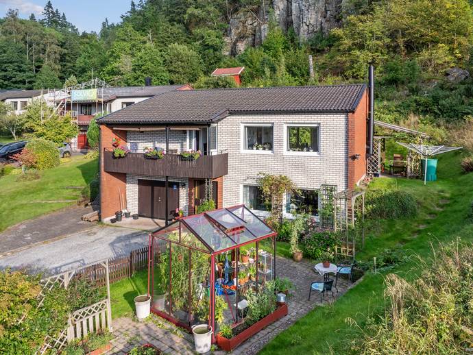 6 rok · 125 m² · Hallebergsvägen 25