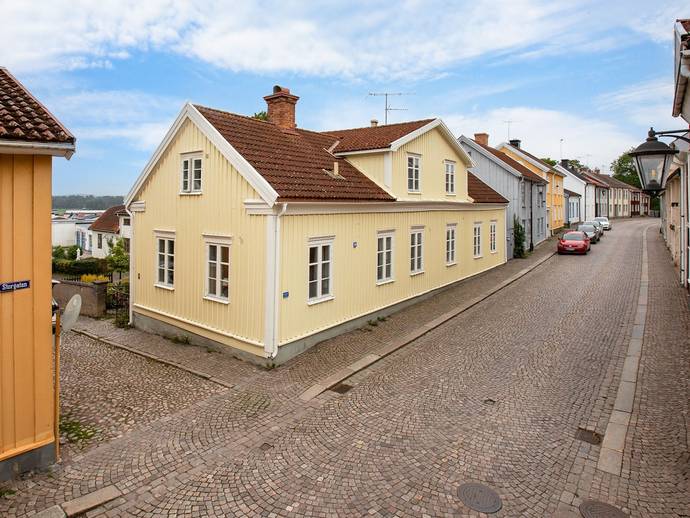 9 rok · 293 m² · Storgatan 30