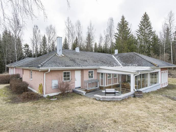 7 rok · 165 m² · Hovid 145