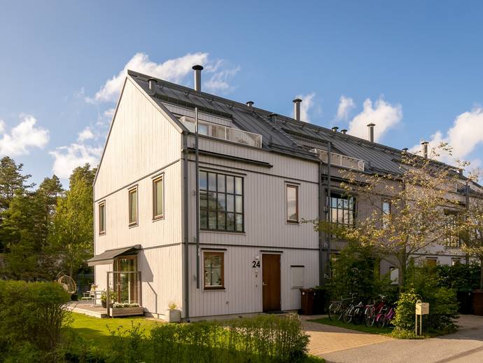 6 rok · 130 m² · Ängsblomsvägen 24