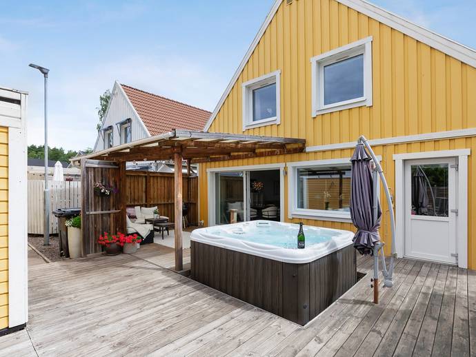6 rok · 152 m² · Gabardinvägen 12