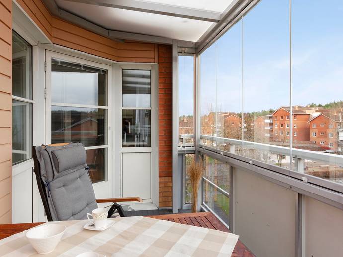 4 rok · 93 m² · Nävervägen 8