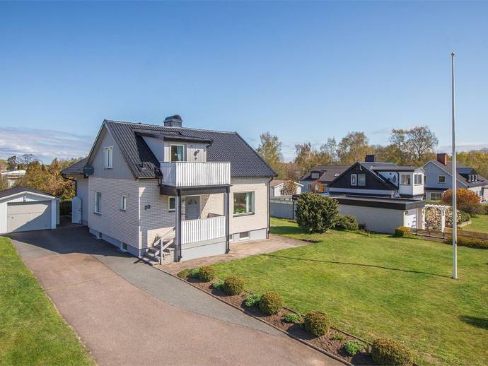 172 m² · Attarpsvägen 20