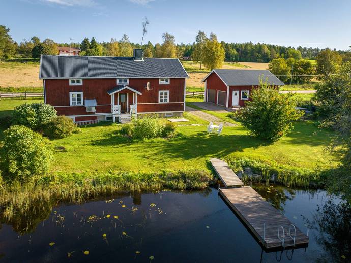 4 rok · 117 m² · Håcksta 4