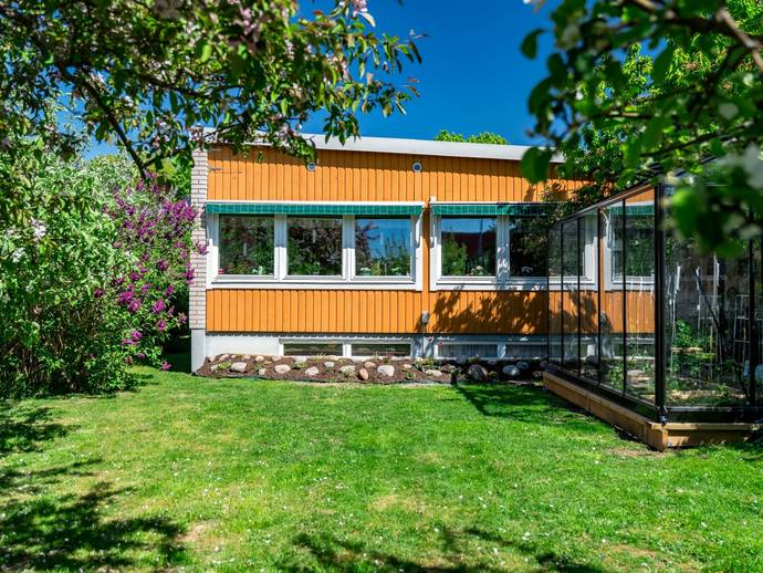 7 rok · 106 m² · Stackvägen 2