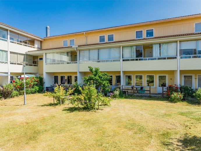 1 rok · 45 m² · Rosenbloms väg 129